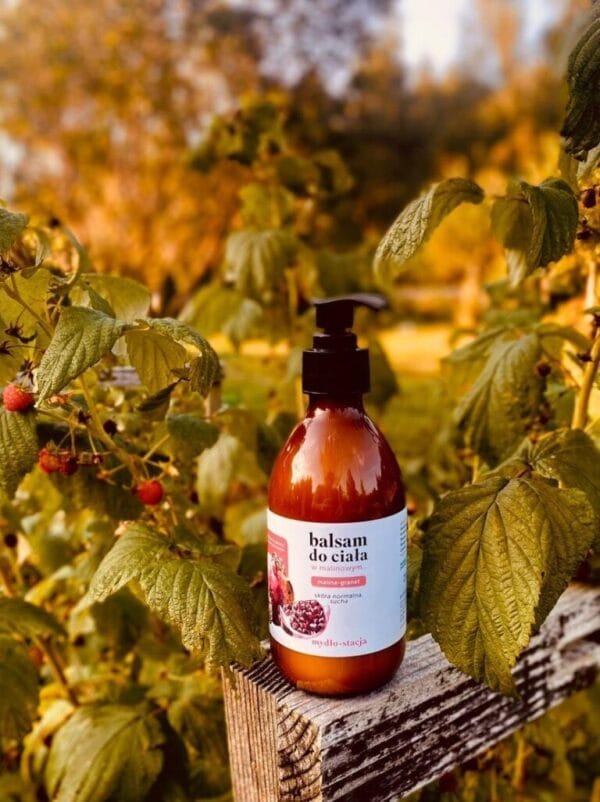 mydlo stacja balsam do ciala w malinowym 300ml 2